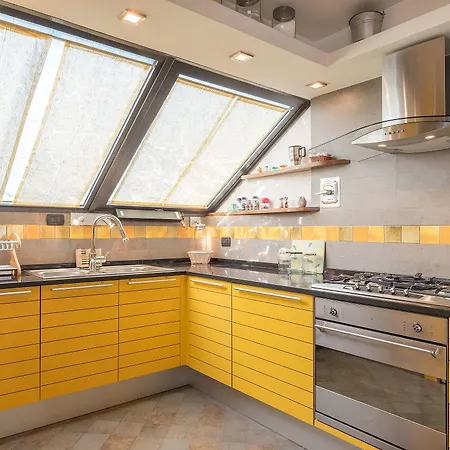 Torlonia Exclusive Penthouse Apartament *